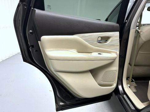 Used 2015 Nissan Murano Platinum w/ Platinum Technology Package image 20