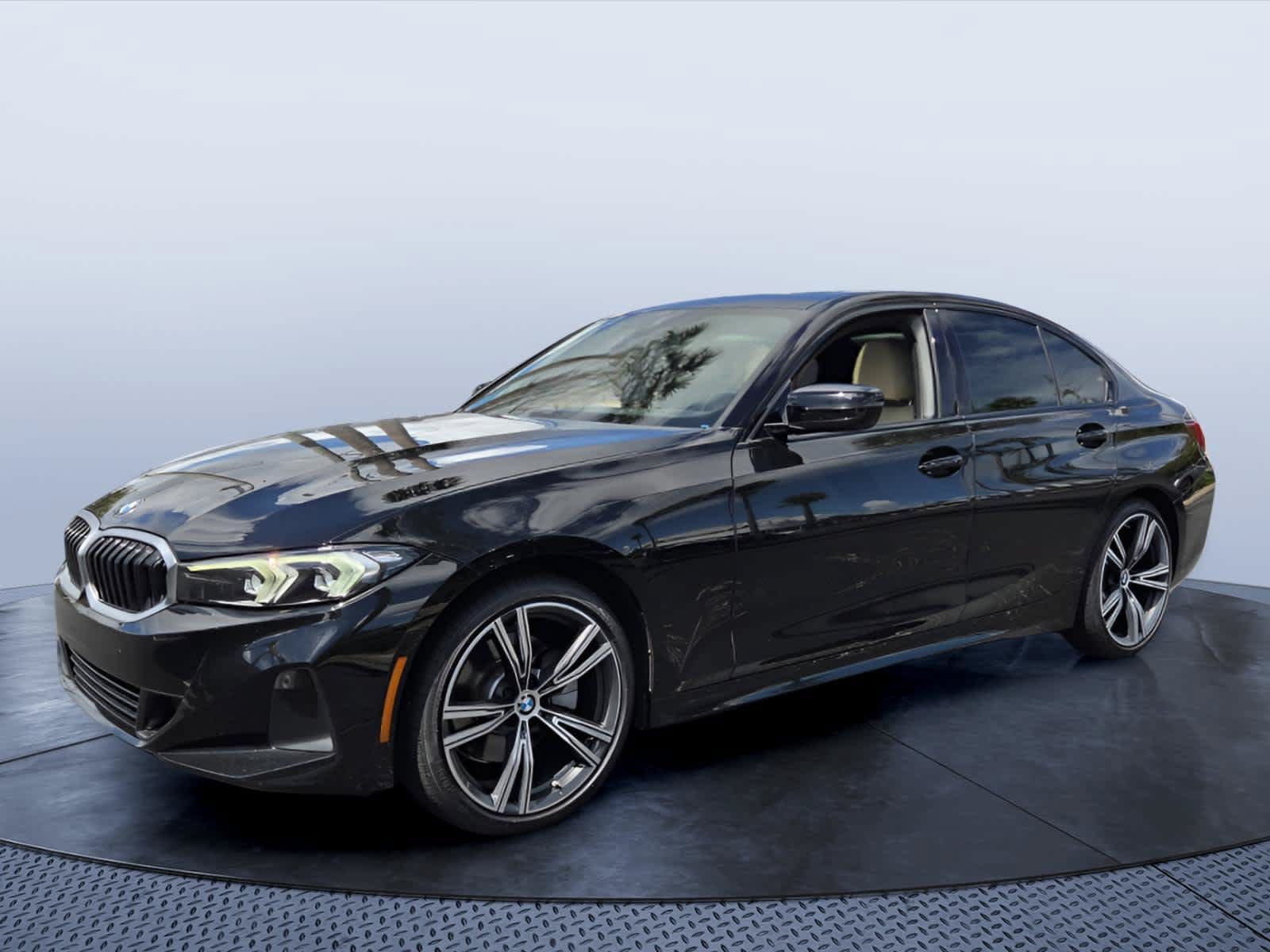 Used 2023 BMW 330i Sedan w/ Premium Package RWD image 2