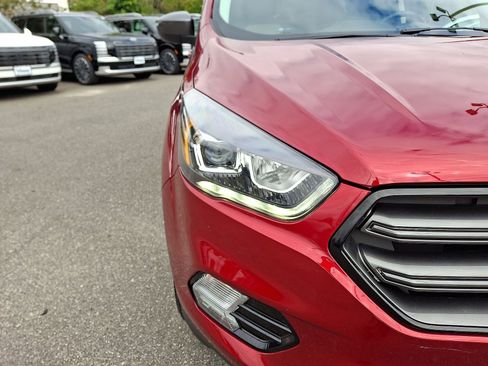 Used 2019 Ford Escape SEL image 34