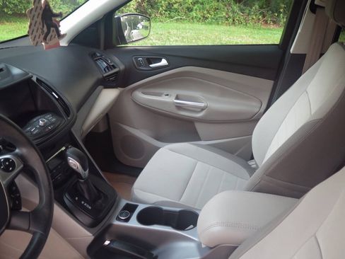 Used 2014 Ford Escape SE w/ Equipment Group 201A AWD/4WD image 12