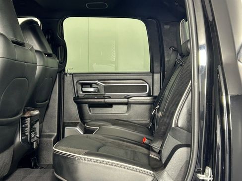 Used 2025 RAM 3500 Laramie AWD/4WD image 17