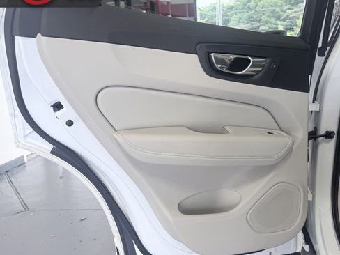 Used 2020 Volvo XC60 T5 Inscription w/ Protection Package Premier AWD/4WD image 12