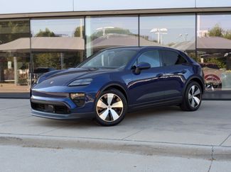 New 2025 Porsche Macan 4 Electric AWD/4WD video 1