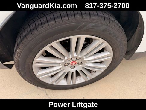 Used 2020 Jaguar F-PACE Premium image 10