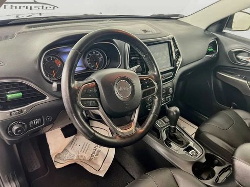 Used 2020 Jeep Cherokee Limited FWD image 10
