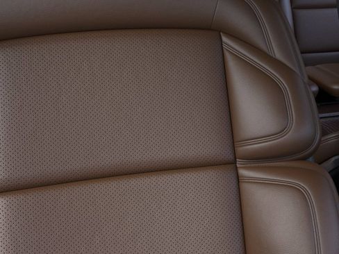 New 2026 Lincoln Navigator Reserve AWD/4WD image 16