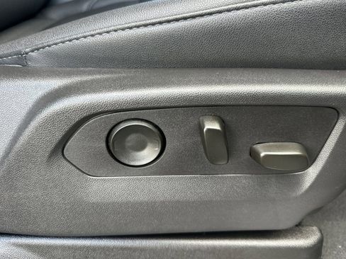 Certified 2025 Chevrolet Tahoe Z71 image 24