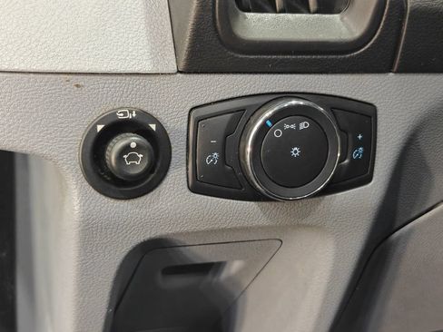 Used 2018 Ford Transit 250 130 Medium Roof RWD image 12