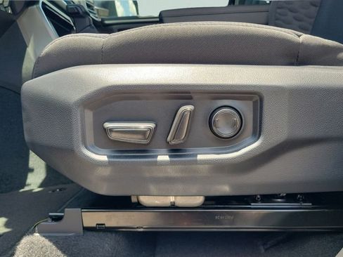 New 2026 Toyota Tundra SR5 AWD/4WD image 16