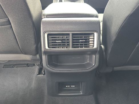 Certified 2025 Volkswagen Atlas Cross Sport SE AWD/4WD image 11