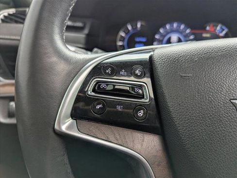 Used 2017 Cadillac Escalade ESV Premium Luxury RWD image 13