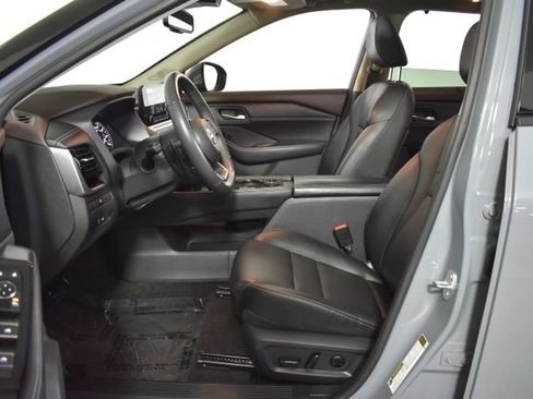 Used 2023 Nissan Rogue SL w/ SL Premium Package AWD/4WD image 11