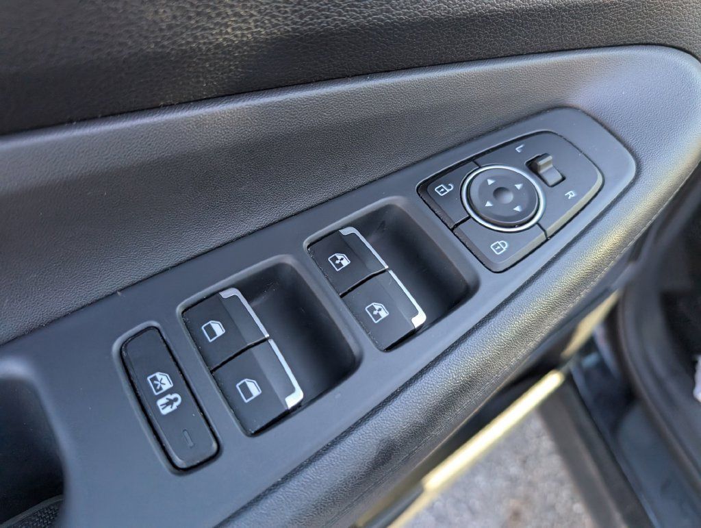 Used 2022 Hyundai Santa Fe SEL AWD/4WD image 15