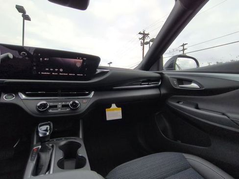 New 2026 Buick Envista Preferred w/ Convenience I Package image 3