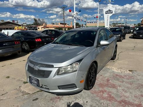 Used 2014 Chevrolet Cruze LT FWD image 3