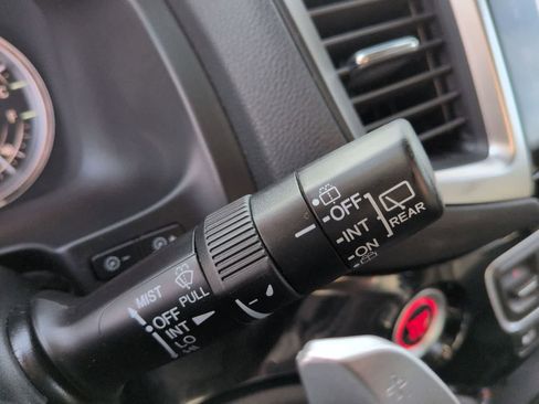 Used 2018 Honda Pilot Touring image 25