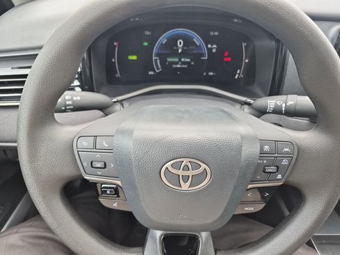 Used 2026 Toyota Camry LE image 25