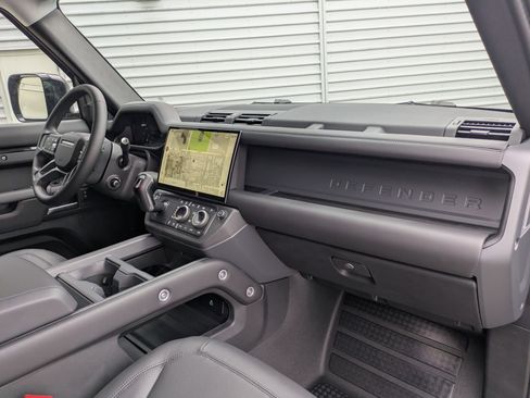 New 2026 Land Rover Defender 110 X-Dynamic SE AWD/4WD image 30