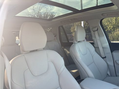 Used 2024 Volvo XC90 T8 Plus w/ Protection Package Premier image 15