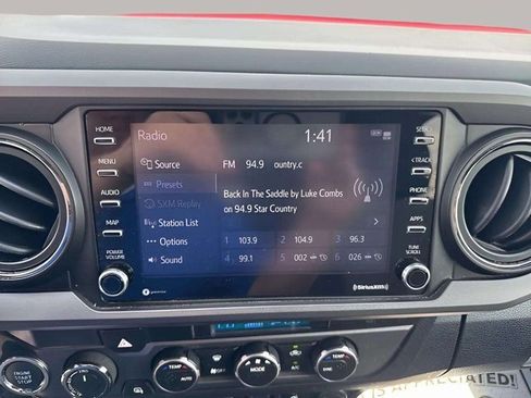 Used 2021 Toyota Tacoma TRD Off-Road image 12