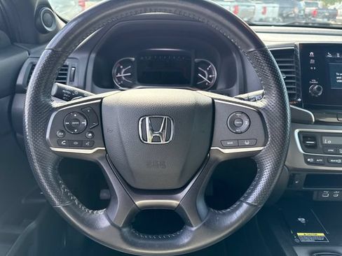 Used 2025 Honda Passport EX-L image 18