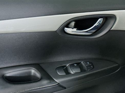 Used 2019 Nissan Sentra S image 15