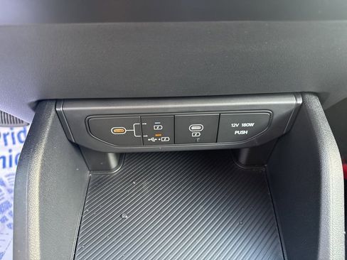 New 2025 Kia K4 LXS image 34