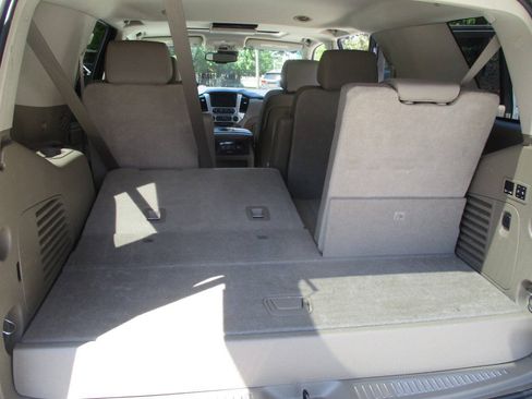 Used 2016 GMC Yukon SLT w/ Open Road Package AWD/4WD image 17