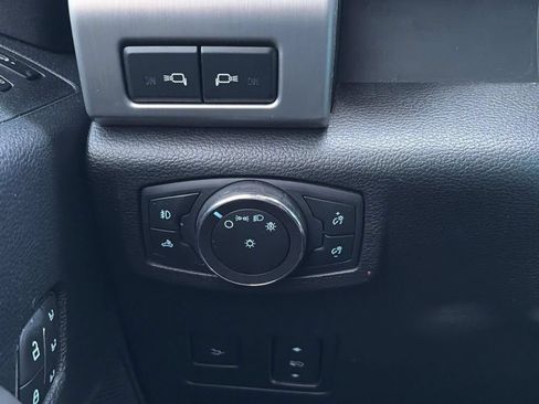 Used 2020 Ford F350 Platinum w/ FX4 Off-Road Package AWD/4WD image 19
