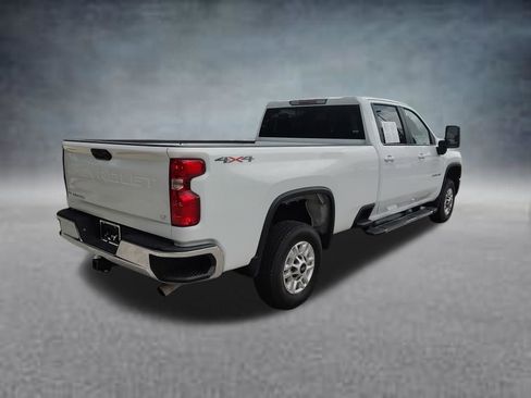 Used 2025 Chevrolet Silverado 2500 LT w/ Convenience Package AWD/4WD image 7