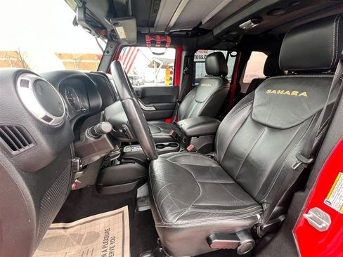 Used 2015 Jeep Wrangler Unlimited Sahara w/ Max Tow Package image 16