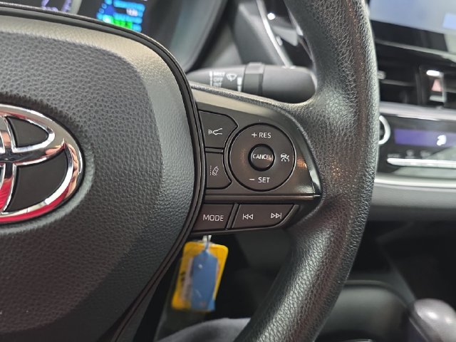 Used 2020 Toyota Corolla LE FWD image 17
