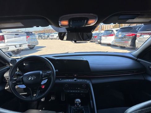 Used 2023 Hyundai Elantra N Base image 18