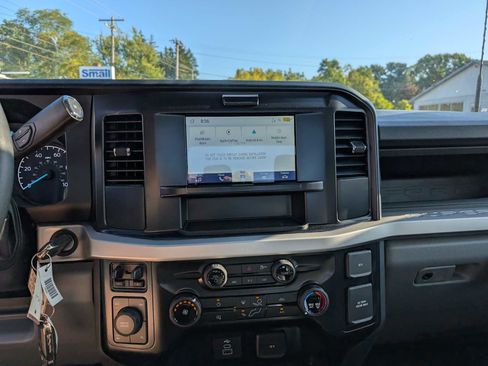 New 2026 Ford F350 XL w/ XL Chrome Package image 27