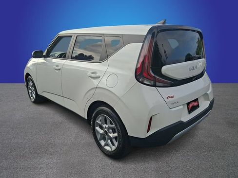 Used 2025 Kia Soul LX w/ LX Technology Package FWD image 6