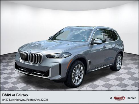 Certified 2024 BMW X5 xDrive40i w/ Parking Assistance Package AWD/4WD image 1