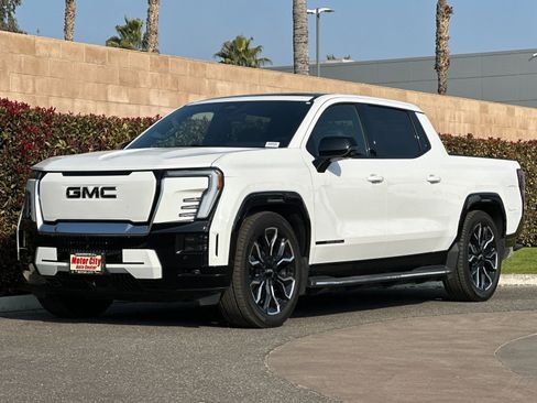 New 2025 GMC Sierra EV Denali AWD/4WD image 8