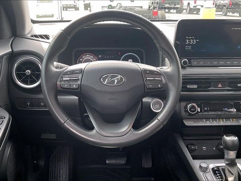 Used 2023 Hyundai Kona Limited AWD/4WD image 5