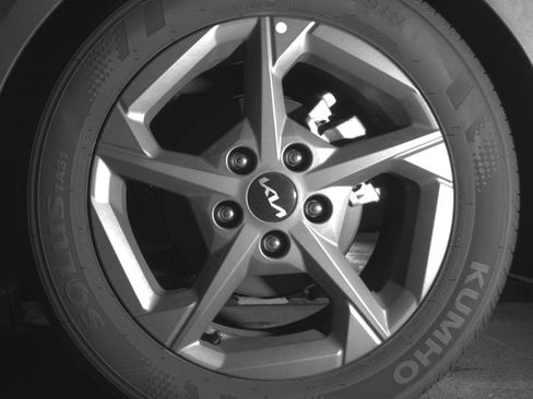 Used 2025 Kia K4 LXS image 14