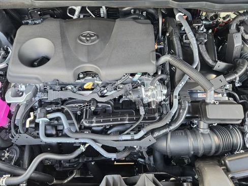 New 2026 Toyota Sienna LE FWD image 28
