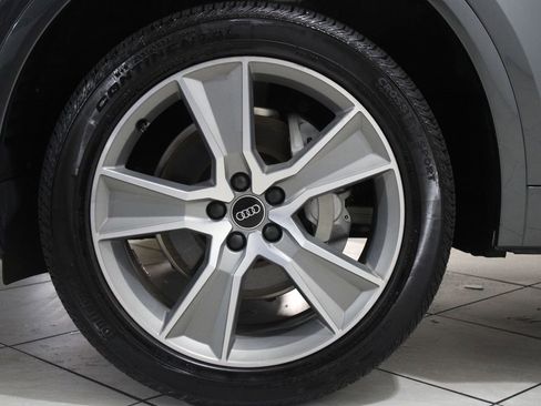 Certified 2025 Audi Q5 2.0T Premium w/ Convenience Plus Package image 17