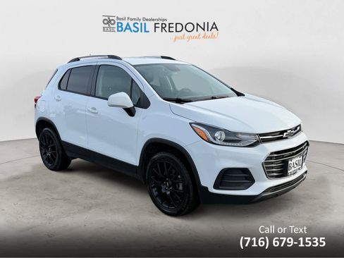 Used 2022 Chevrolet Trax LT w/ Driver Confidence Package image 7