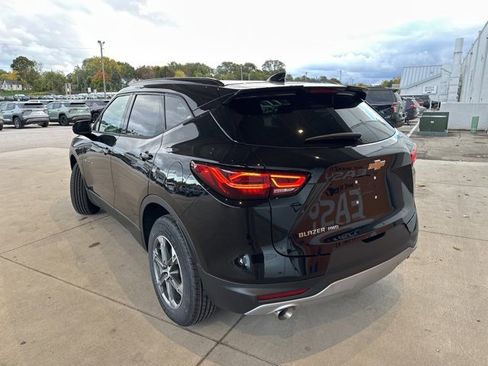 New 2025 Chevrolet Blazer LT w/ Convenience Package image 9