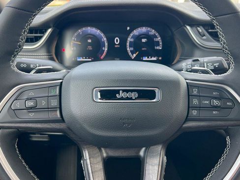 New 2025 Jeep Grand Cherokee L Limited w/ Luxury Tech Group II image 22