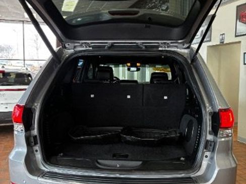 Used 2020 Jeep Grand Cherokee Limited w/ Luxury Group II image 14