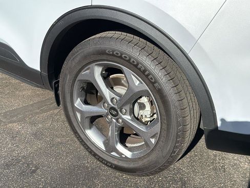 Used 2025 Ford Escape ST-Line FWD image 22