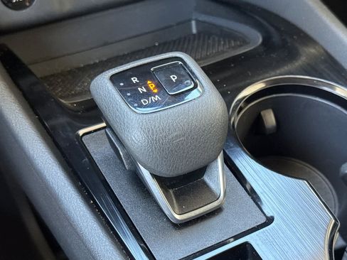 Used 2025 Nissan Rogue SV AWD/4WD image 24