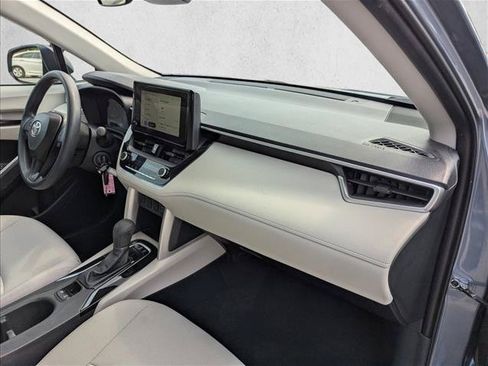 Used 2024 Toyota Corolla Cross L FWD image 26