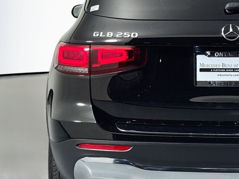 Certified 2022 Mercedes-Benz GLB 250 image 15