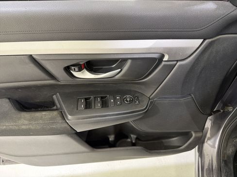 Used 2018 Honda CR-V LX image 14